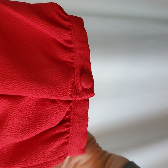 Front-Tie Blouse - Picture 3 of 4